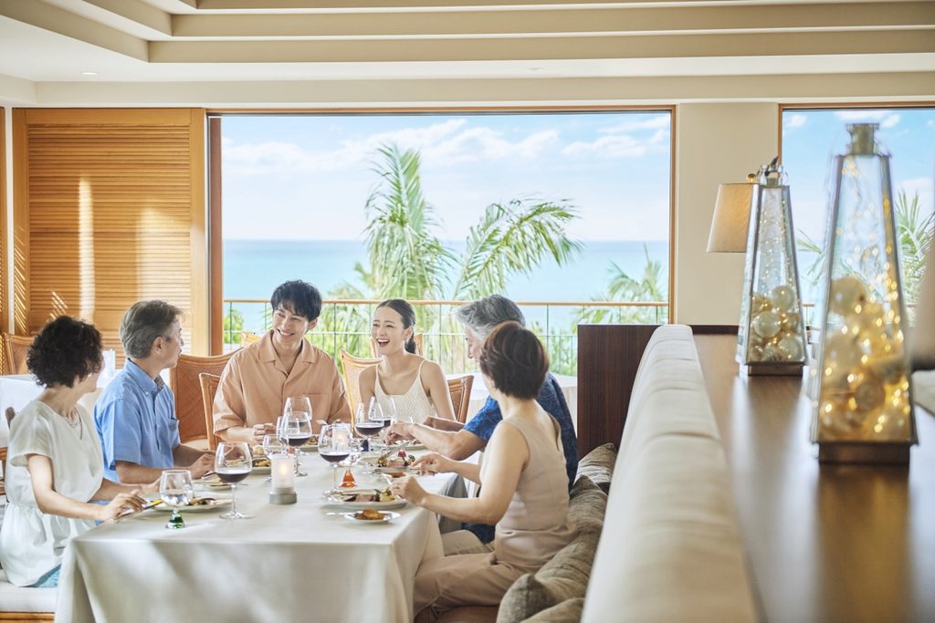 家族と過ごす沖縄ウェディング